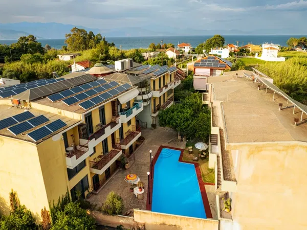 Renovated Building for Sale in Aigio, Peloponnese — photo 3