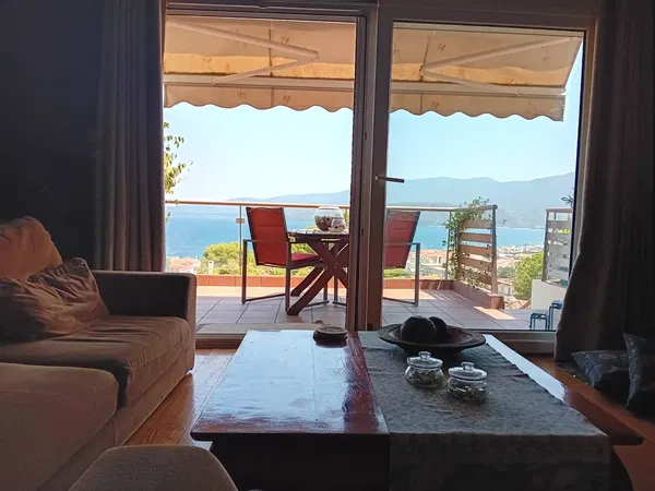 Sea-View 150 m² Villa with Three Bedrooms for Sale in Corinth, Korinthos — photo 5