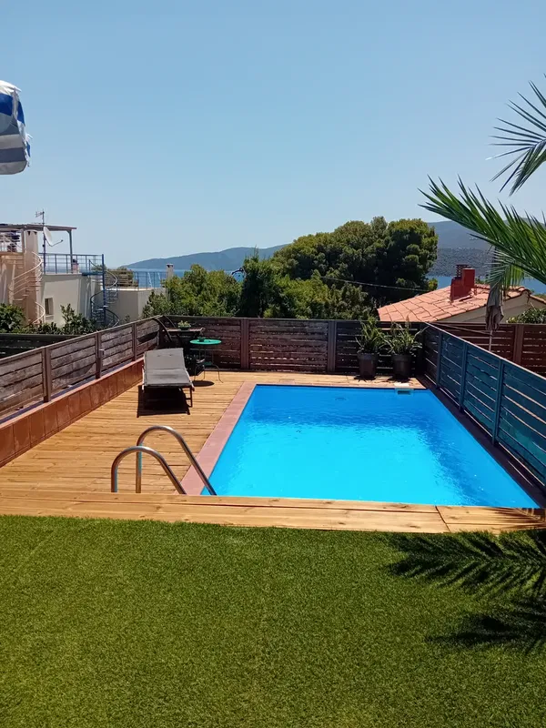 Sea-View 150 m² Villa with Three Bedrooms for Sale in Corinth, Korinthos — photo 3