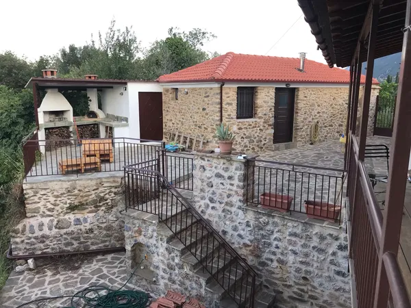 Renovated 200 m² Villa with Three Bedrooms for Sale in Lakonia, Peloponnese