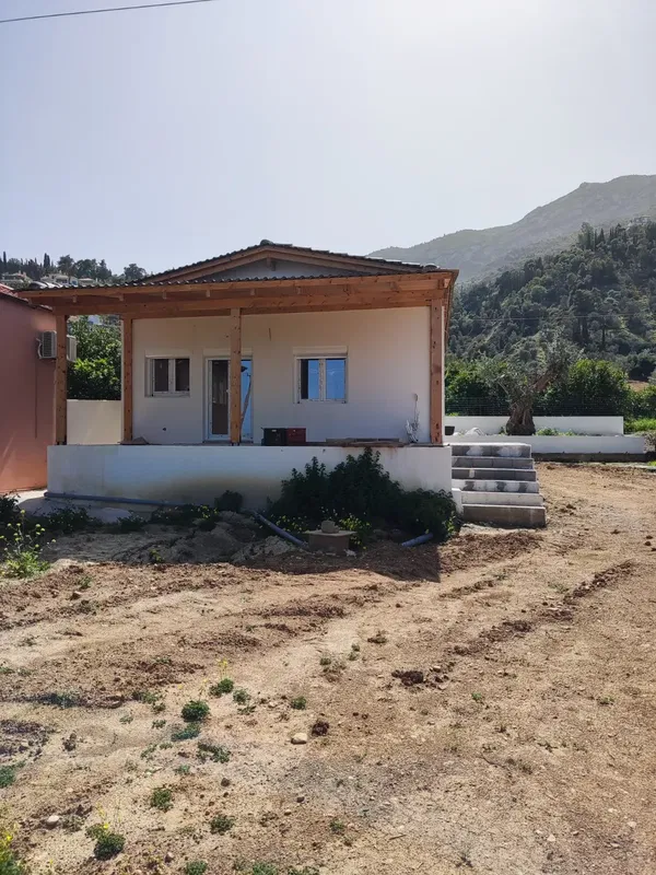 Two-Bedroom Contemporary Villa for Sale in Corinth, Korinthos — photo 2