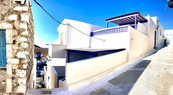 Renovated 50 m² Villa with Two Bedrooms for Sale in Astypalaia, Dodecanese Islands