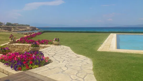 Sea View 280 m² Villa with Five Bedrooms for Sale in Aegina, Attica