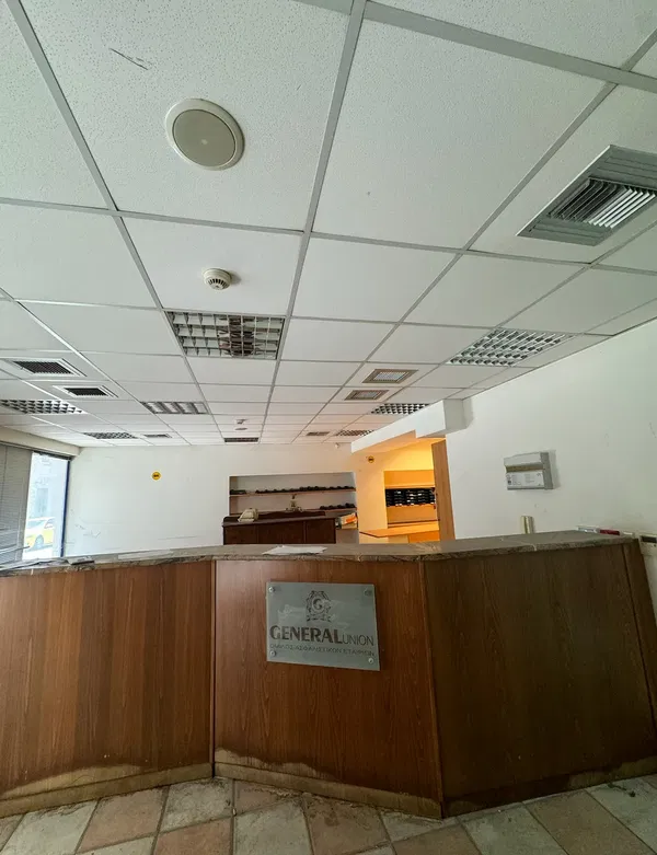 931 m² Renovated Building for Sale in Piraeus, Piraeus Suburbs — photo 3
