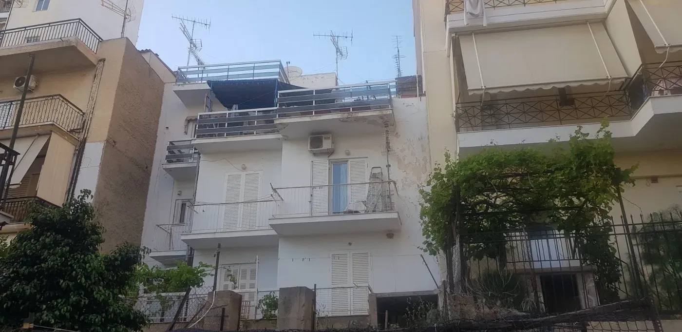 Sea View Building for Sale in Piraeus Perama, Piraeus
