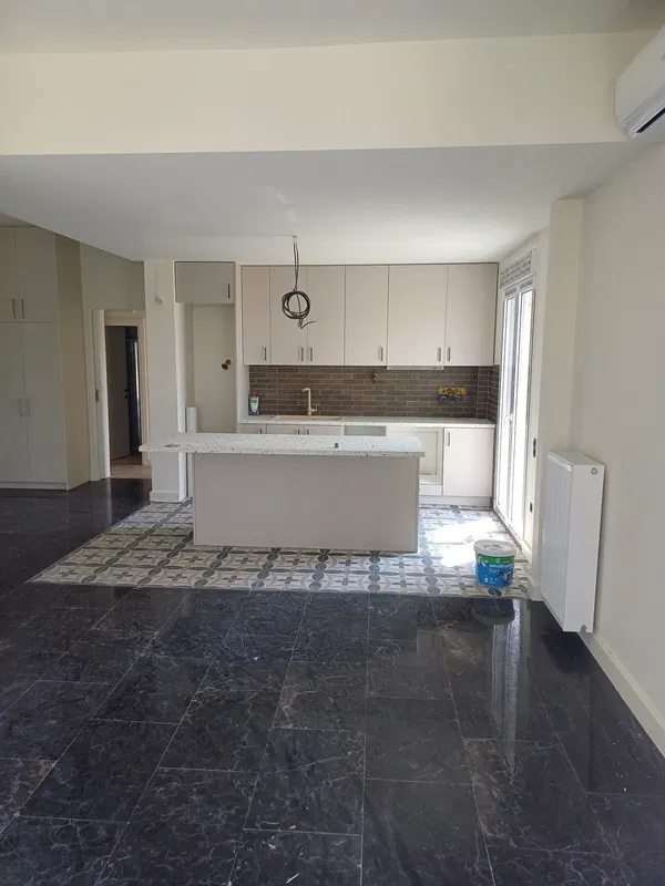 74 m² Two-Bedroom Renovated Apartment for Sale in Piraeus, Piraeus Suburbs — photo 5