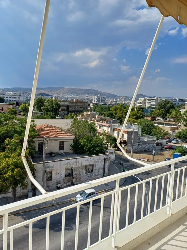 74 m² Two-Bedroom Renovated Apartment for Sale in Piraeus, Piraeus Suburbs — photo 2