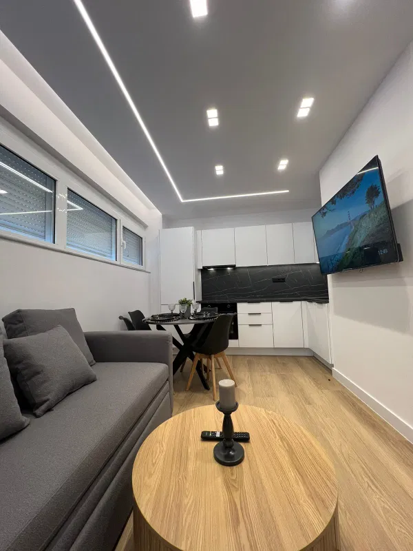 Renovated 52 m² Apartment with Two Bedrooms for Sale in Piraeus, Piraeus Suburbs — photo 4