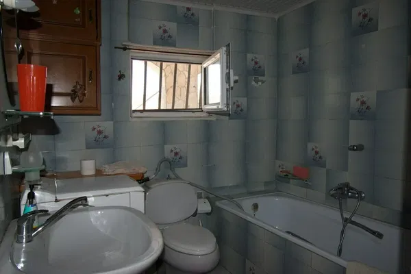 100 m² Two-Bedroom Villa for Sale in Porto Rafti, Attica — photo 5