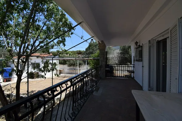 100 m² Two-Bedroom Villa for Sale in Porto Rafti, Attica