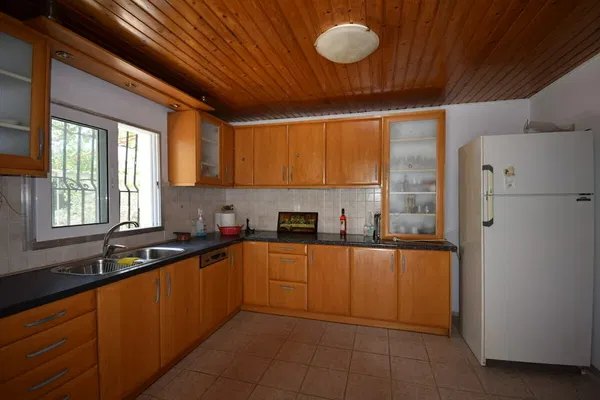 100 m² Two-Bedroom Villa for Sale in Porto Rafti, Attica — photo 4