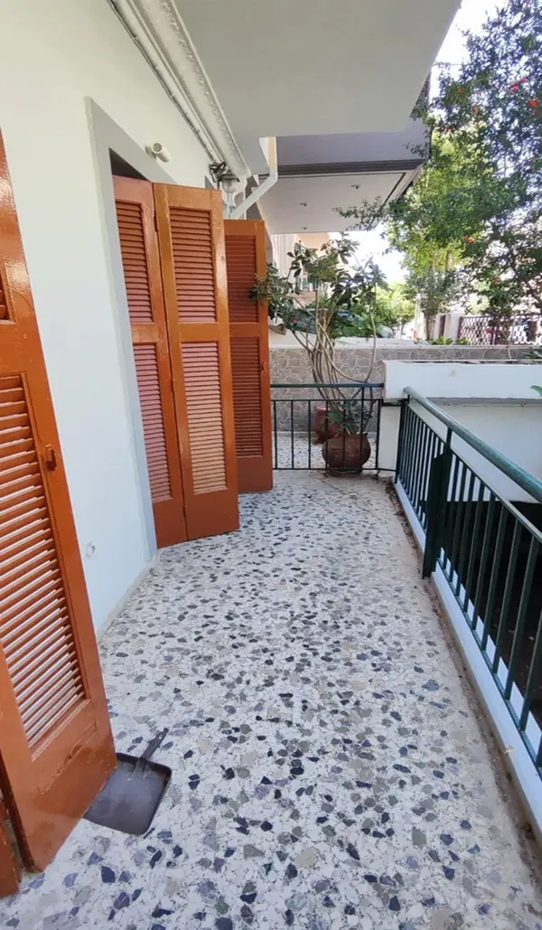 106 m² Two-Bedroom Apartment for Sale in Piraeus Perama, Piraeus — photo 3