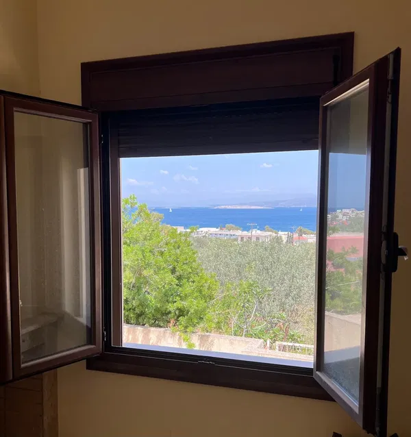 Sea View 132 m² Villa with Three Bedrooms for Sale in Aegina, Attica — photo 3