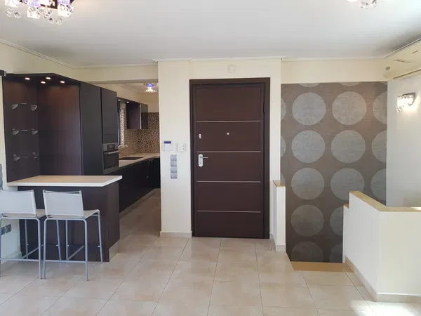 Sea-View Three-Bedroom Apartment for Sale in Piraeus, Piraeus Suburbs — photo 2