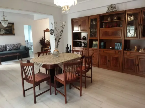 Renovated 121 m² Apartment with Three Bedrooms for Sale in Nea Smyrni, Athens Southern suburbs — photo 3