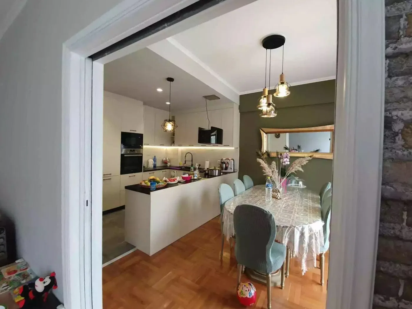 Renovated 120 m² Apartment with Three Bedrooms for Sale in Ilisia, Athens Center