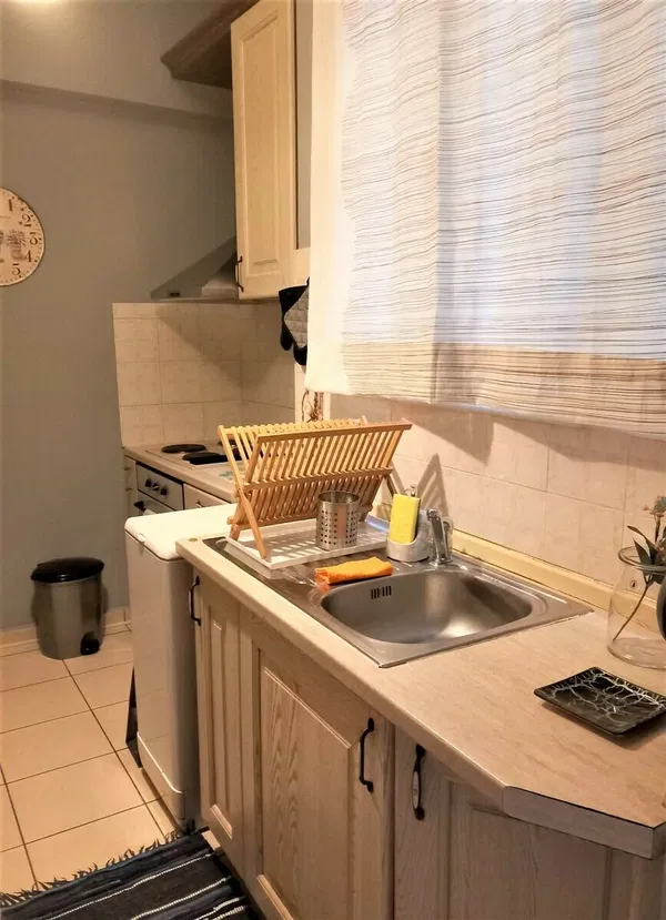 One-Bedroom Renovated Apartment for Sale in Koukaki - Makrigianni, Athens Center with Air conditioning — photo 5
