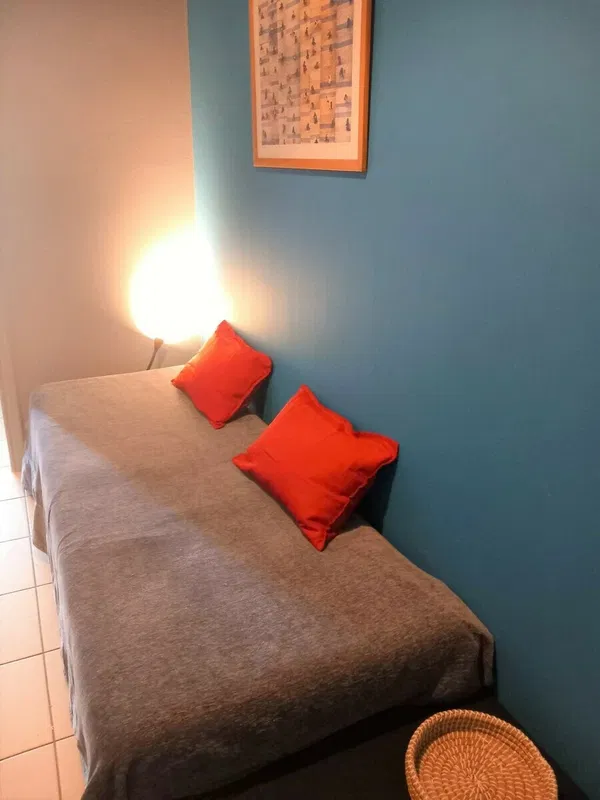 One-Bedroom Renovated Apartment for Sale in Koukaki - Makrigianni, Athens Center with Air conditioning — photo 4