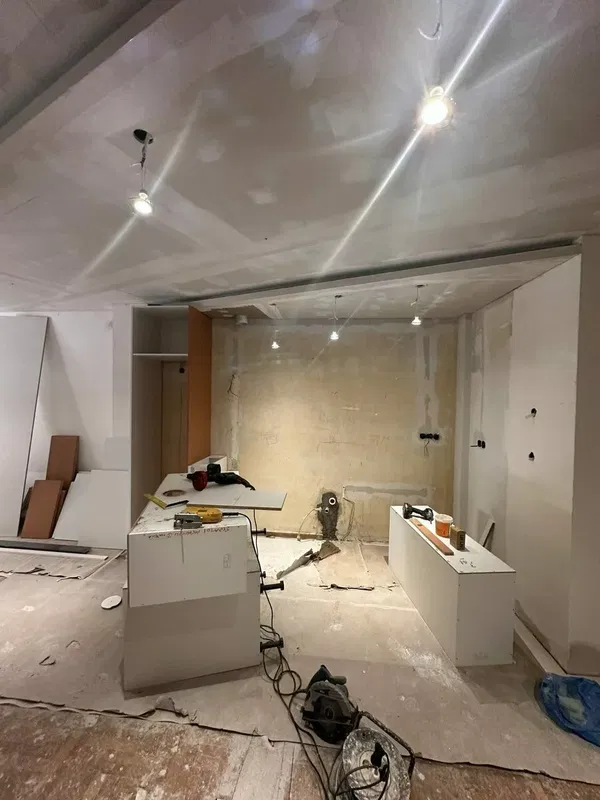 70 m² Renovated One-Bedroom Apartment for Sale in Piraeus, Piraeus Suburbs — photo 5