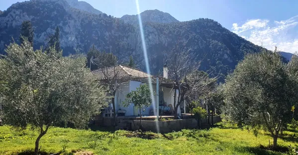 91 m² Villa with Three Bedrooms for Sale in Loutraki - Perachora, Loutraki