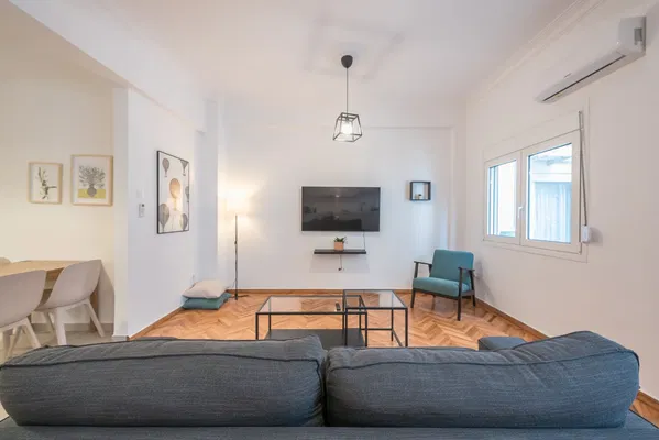 Renovated 70 m² Apartment with Two Bedrooms for Sale in Exarchia - Neapoli, Athens Center — photo 3