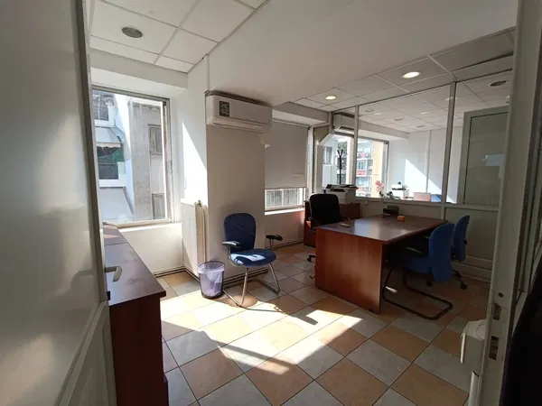 147 m² Commercial Space for Sale in Piraeus, Piraeus Suburbs — photo 5