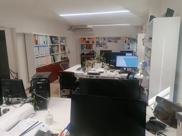 187 m² Renovated Commercial Space for Sale in Ampelokipoi, Athens Center — photo 2