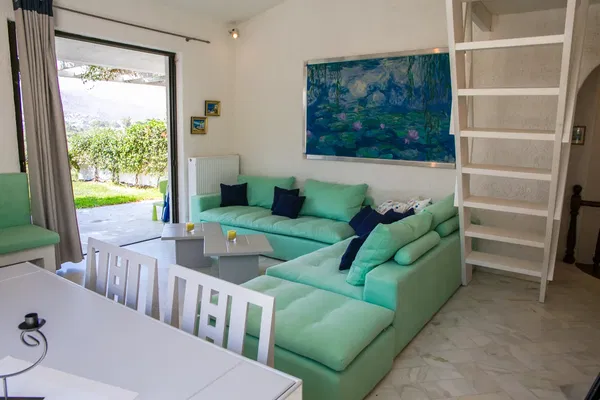 Renovated 250 m² Villa with Six Bedrooms for Rent in Legrena, Attica — photo 3