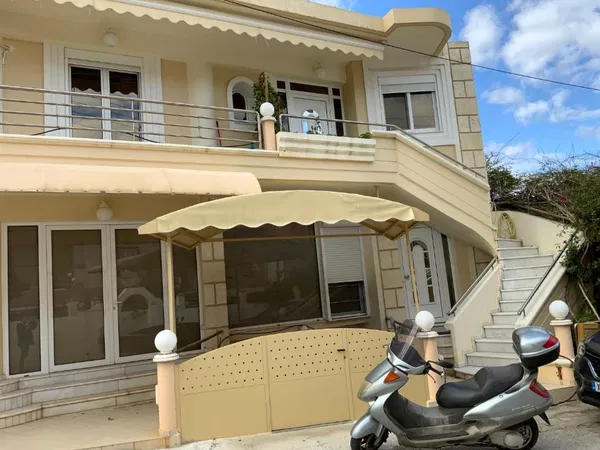 Sea-View Six-Bedroom Apartment for Sale in Perivolia, Chania — photo 2