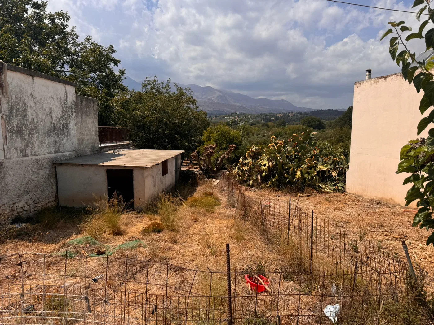 257 m² Plot for Sale in Vryses, Apokoronas