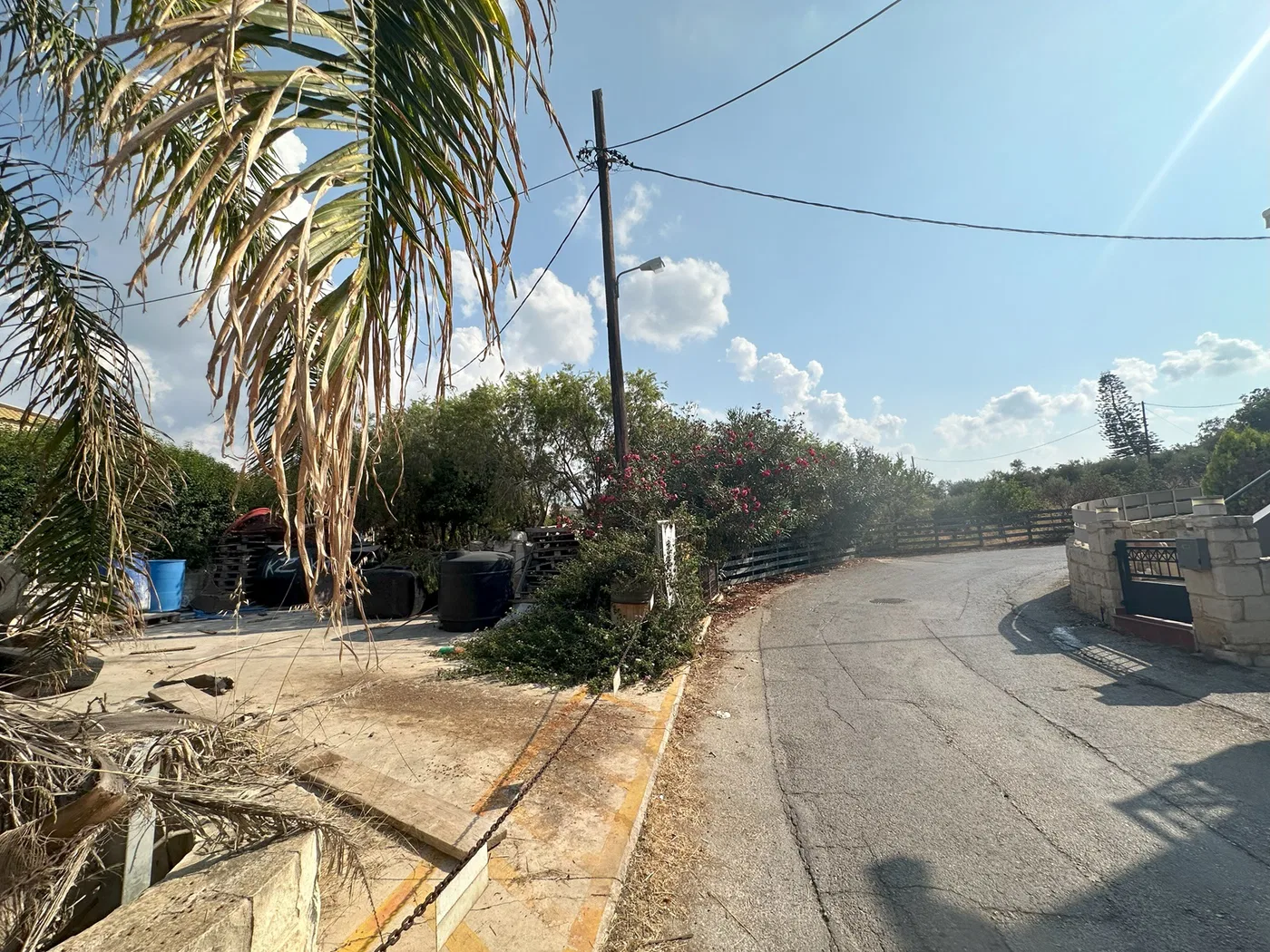 1,089 m² Plot for Sale in Kalamaki, Chania