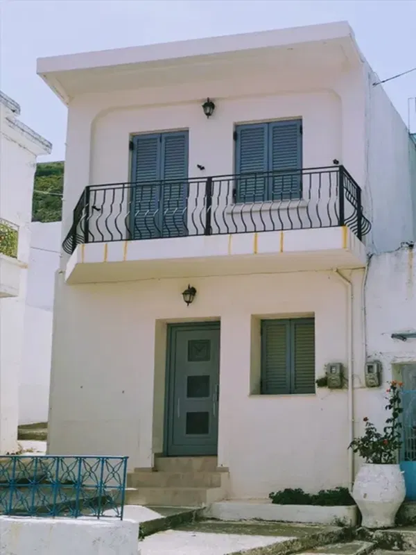 Renovated Two-Bedroom Villa for Sale in Triopetra, Agios Vassilios — photo 2