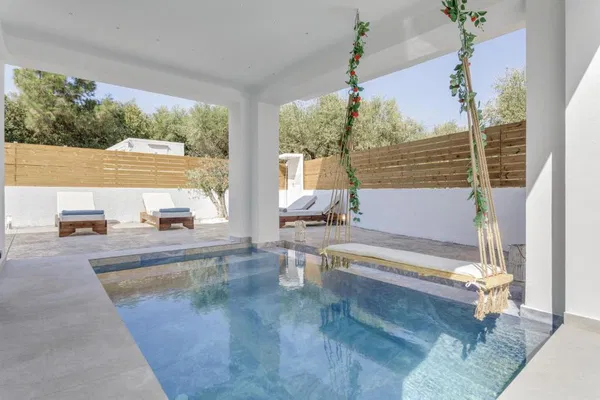 Two-Bedroom Villa for Sale in Zakynthos, Ionian Islands — photo 2
