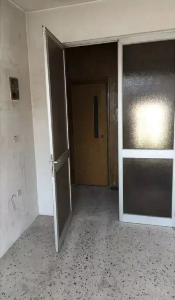 525 m² Building for Sale in Agioi Anargyroi, Athens Western Suburbs — photo 2