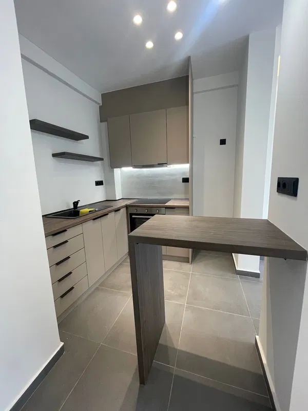 65 m² Renovated Two-Bedroom Apartment for Sale in Kypseli, Athens Center — photo 4