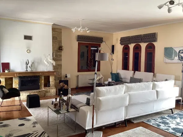 Two-Bedroom Renovated Villa for Sale in Pikermi, Rafina - Pikermi — photo 5