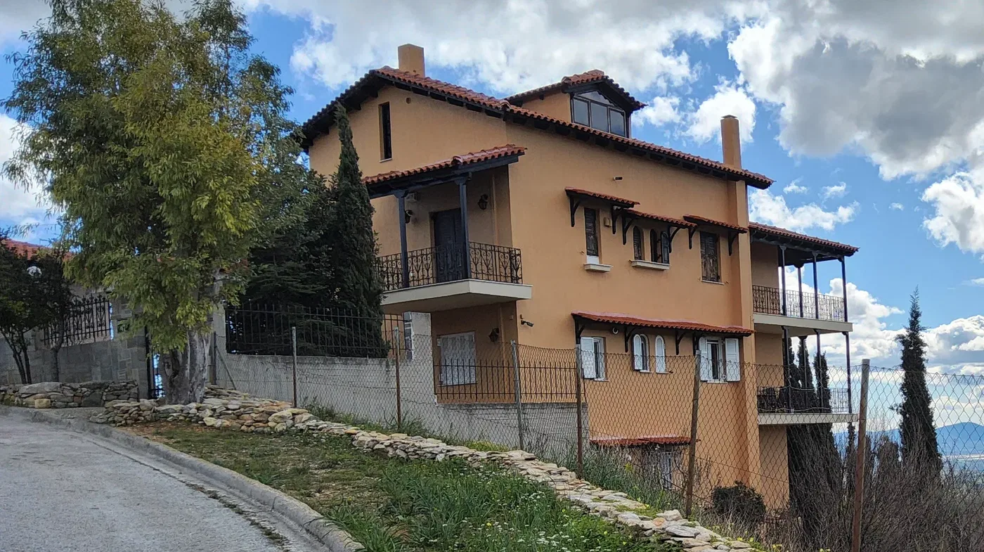Two-Bedroom Renovated Villa for Sale in Pikermi, Rafina - Pikermi