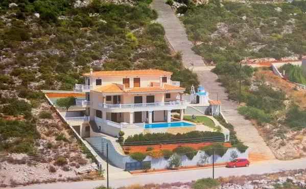 Six-Bedroom Sea View Villa for Sale in Theologos, Fthiotida — photo 2