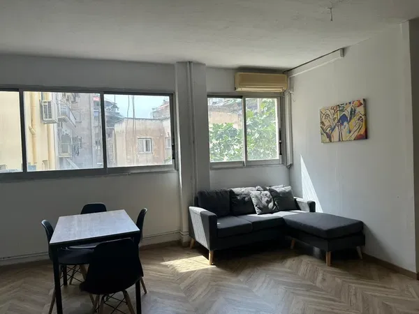 112 m² Renovated Three-Bedroom Apartment for Sale in Center Athens, Athens Center — photo 2
