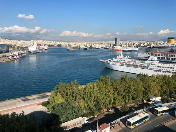Three-Bedroom Sea View Apartment for Sale in Piraeus, Piraeus Suburbs — photo 4