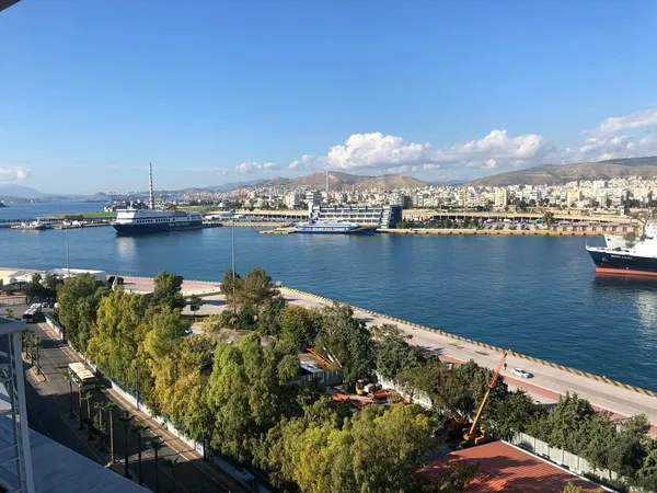 Three-Bedroom Sea-View Apartment for Sale in Piraeus, Piraeus Suburbs — photo 4