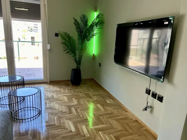 85 m² Renovated Two-Bedroom Apartment for Sale in Center Athens, Athens Center — photo 5