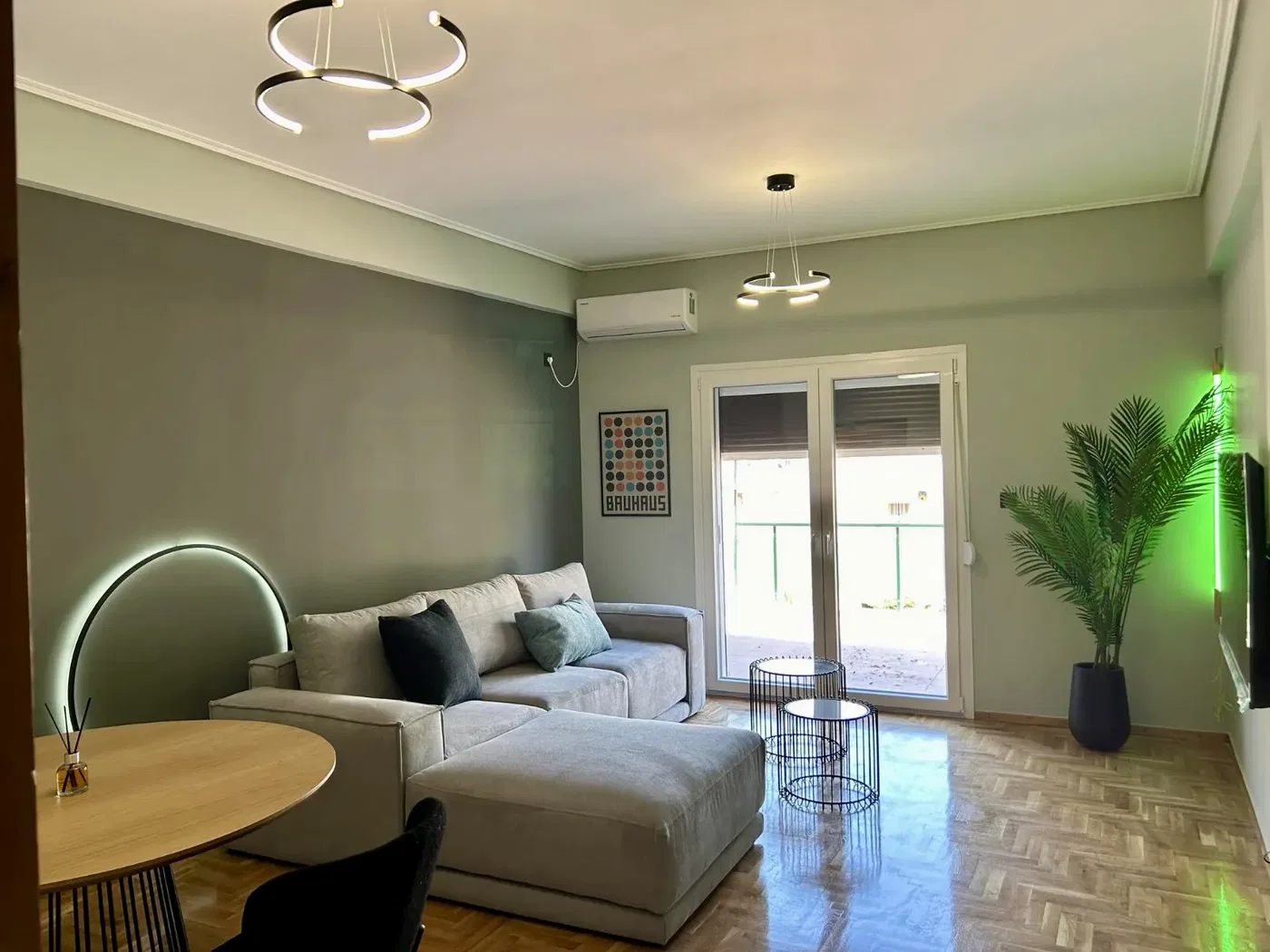 85 m² Renovated Two-Bedroom Apartment for Sale in Center Athens, Athens Center