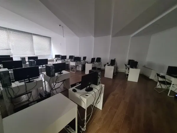 500 m² Renovated Apartment for Sale in Center Athens, Athens Center — photo 2
