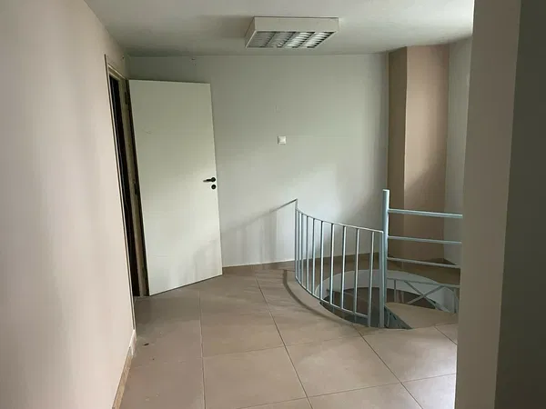 206 m² Renovated Commercial Space for Sale in Petralona, Athens Center — photo 3