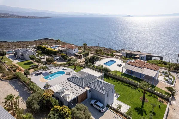 Renovated 200 m² Villa with Four Bedrooms for Sale in Tersanas, Akrotiri — photo 5