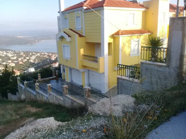 Eight-Bedroom Sea View Villa for Sale in Evia, Sterea Hellas — photo 4