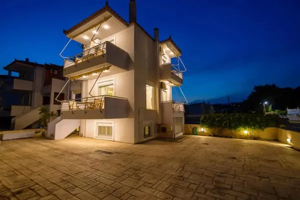 Four-Bedroom Renovated Villa for Sale in Corinth, Korinthos