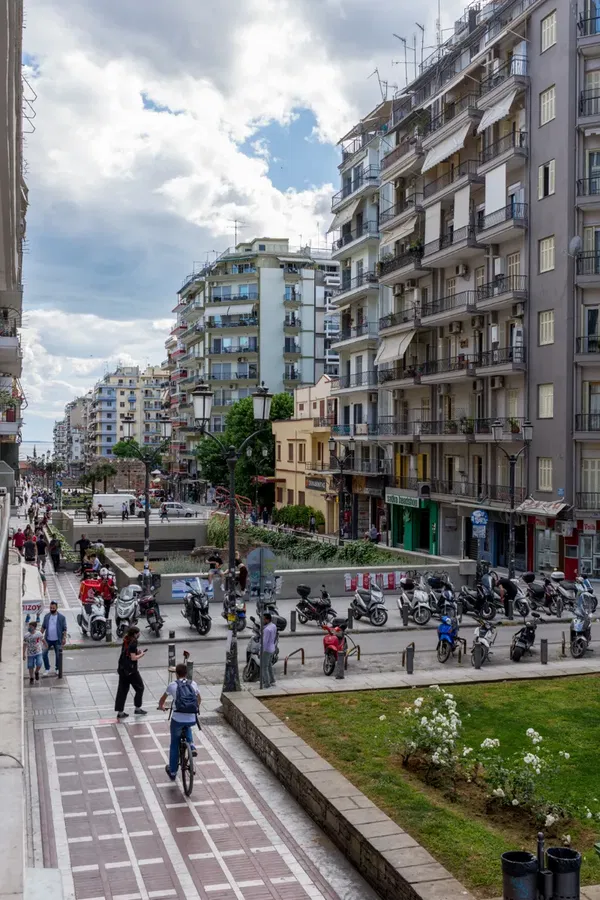 Renovated Building for Sale in Kamara, Thessaloniki — photo 2