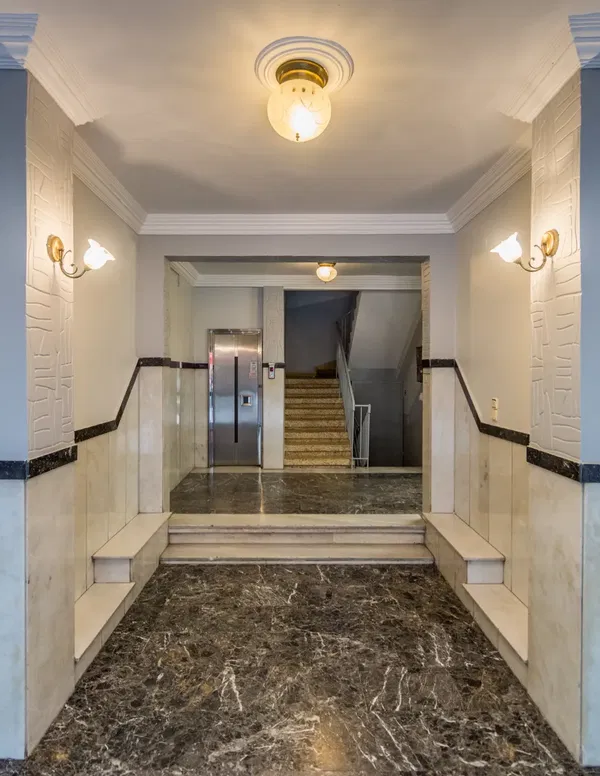 Renovated Building for Sale in Kamara, Thessaloniki — photo 3